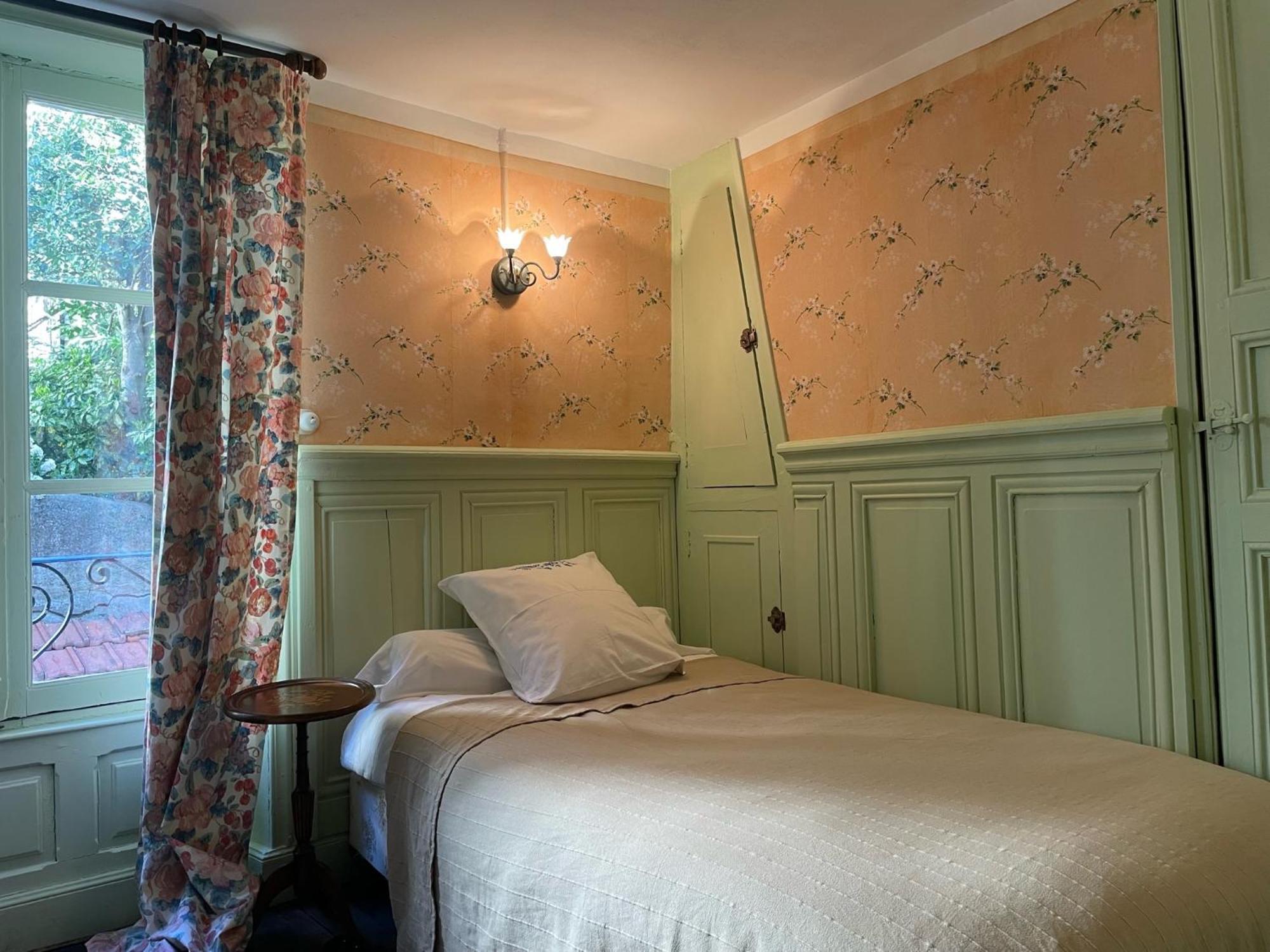 Epicerie Vieille Du Puy En Velay Hotel Le Puy-en-Velay Room photo